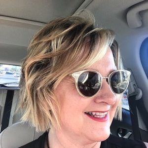 Meet your Posher, Theresa